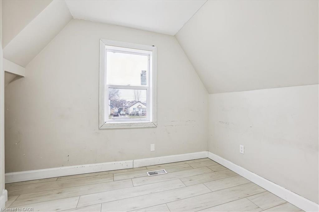 19 Bailey Street Property Photo 21