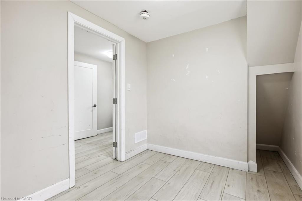 19 Bailey Street Property Photo 22