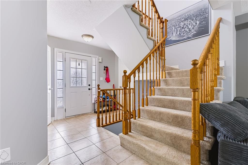 24 Fallingbrook Crescent Property Photo 6