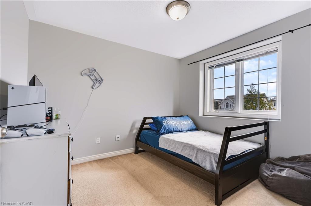 24 Fallingbrook Crescent Property Photo 23
