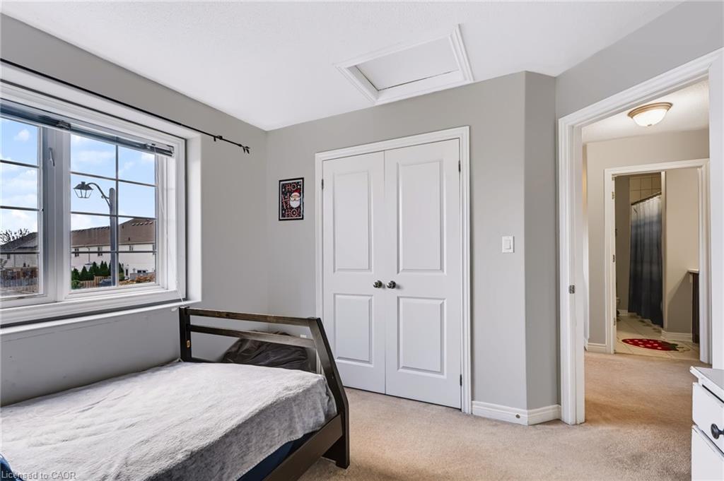 24 Fallingbrook Crescent Property Photo 24