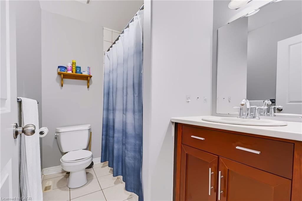 24 Fallingbrook Crescent Property Photo 25