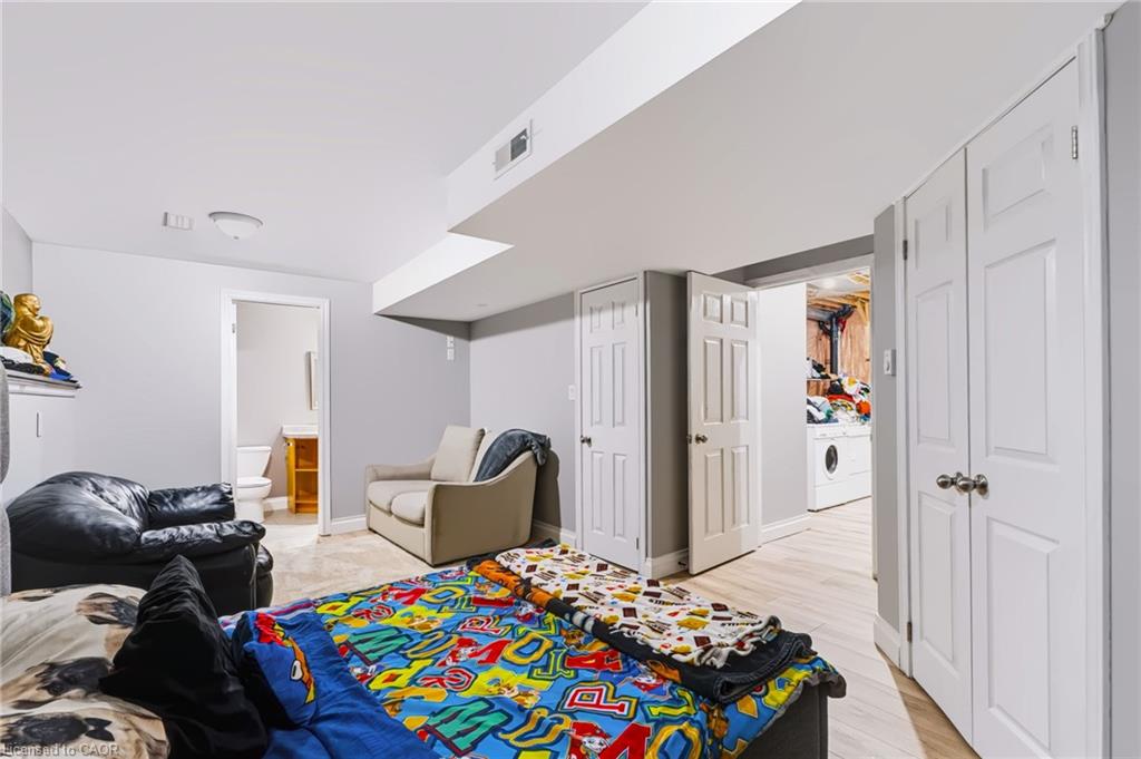 24 Fallingbrook Crescent Property Photo 31