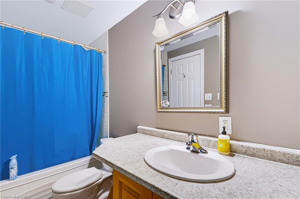 24 Fallingbrook Crescent Property Photo 32
