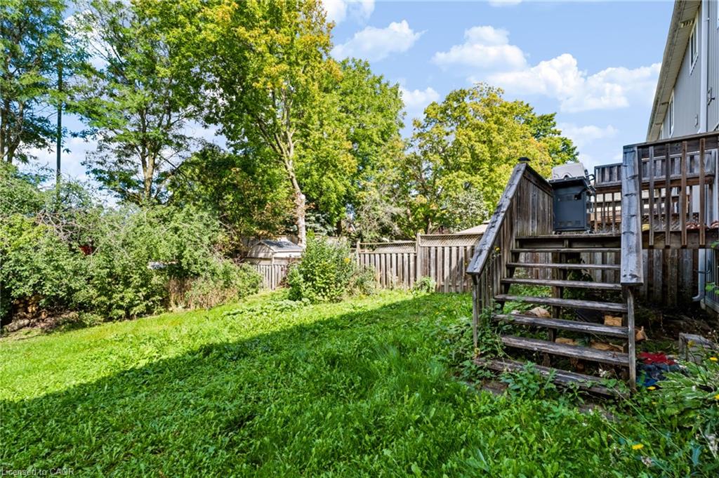 24 Fallingbrook Crescent Property Photo 35