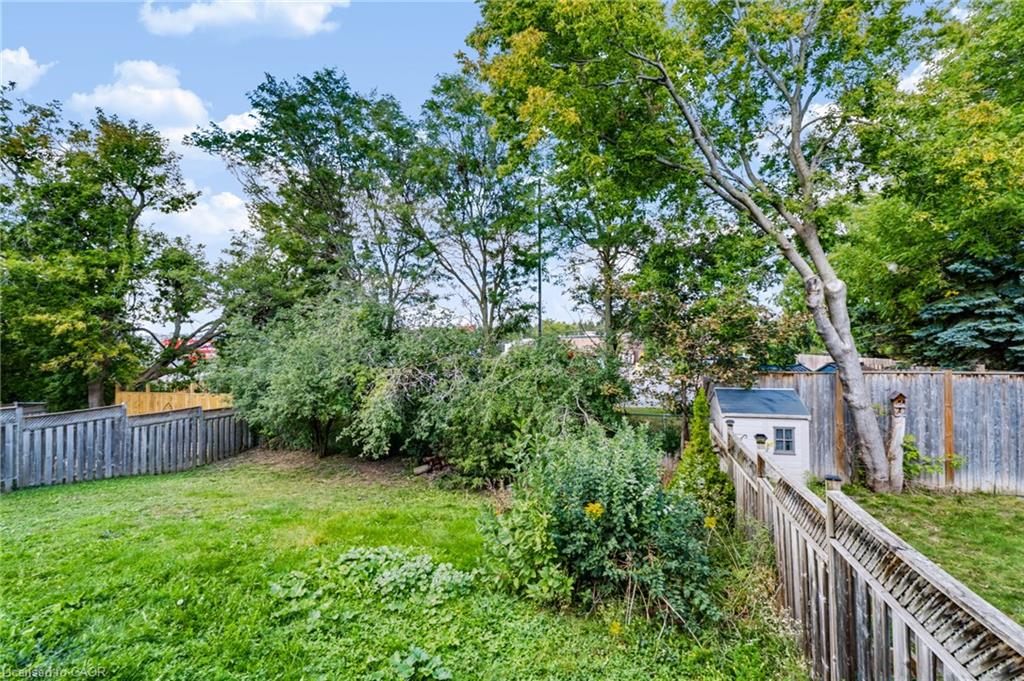 24 Fallingbrook Crescent Property Photo 36