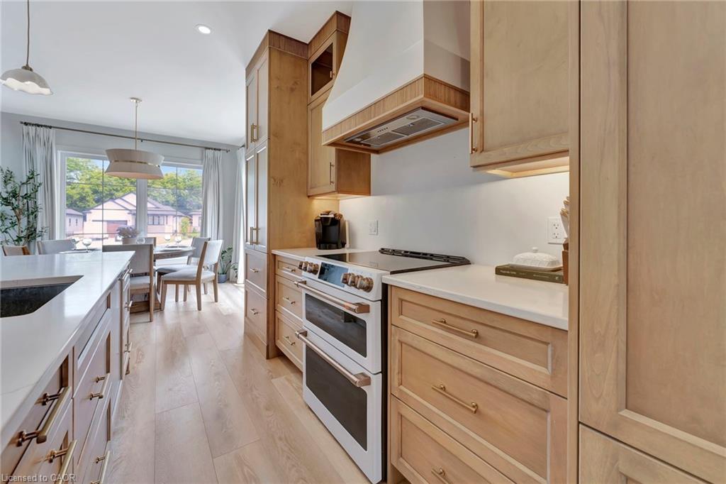 10 Macneil Court Property Photo 8