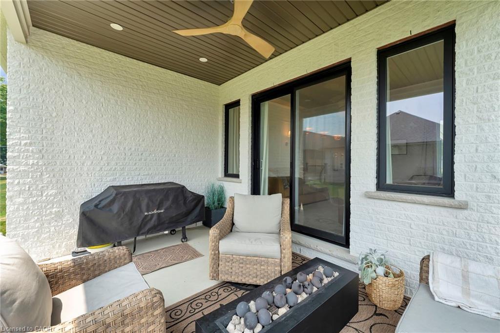 10 Macneil Court Property Photo 38
