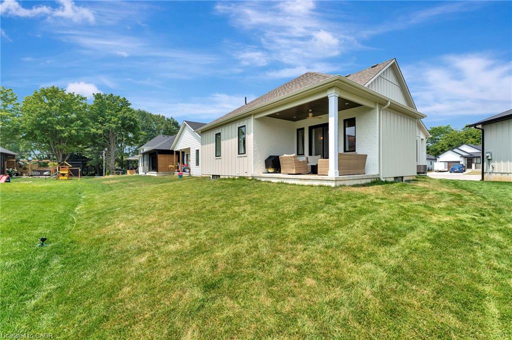 10 Macneil Court Property Photo 39