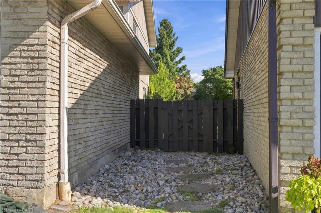 2390 Sinclair Circle Property Photo 39