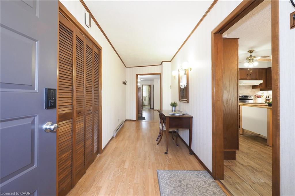 185 Southwood Drive Property Photo 3