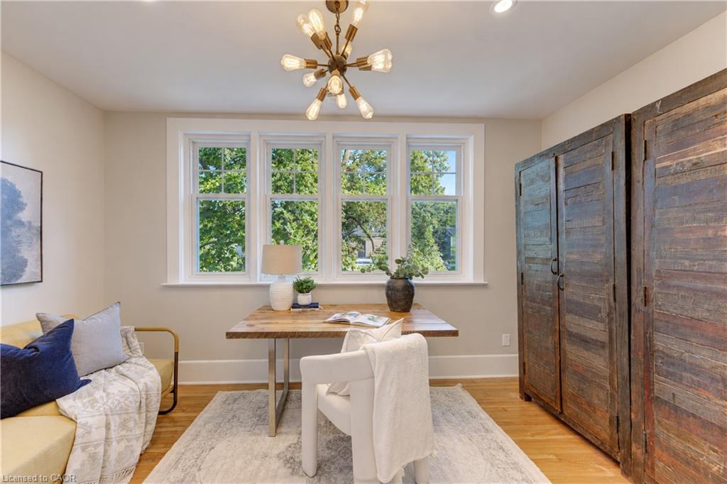 64 William Street W Property Photo 24