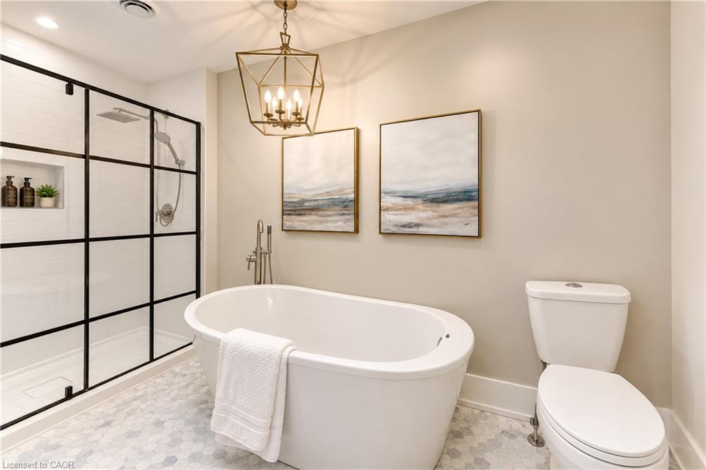 64 William Street W Property Photo 26