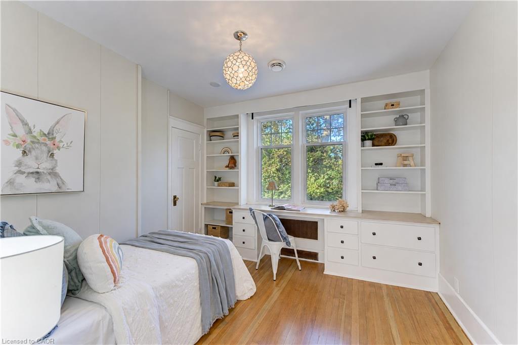 64 William Street W Property Photo 29