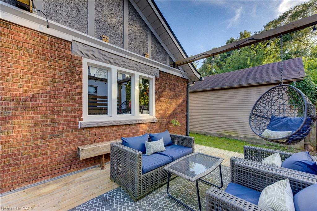 64 William Street W Property Photo 42