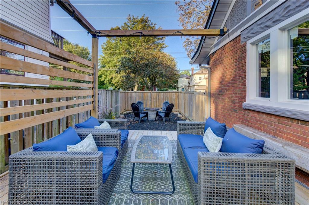 64 William Street W Property Photo 43
