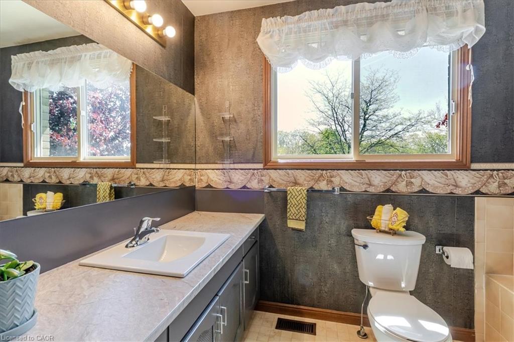 34 Woodfield Avenue Property Photo 25