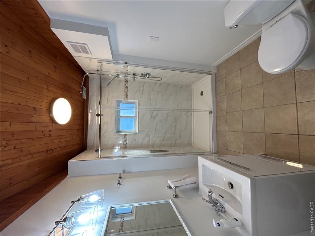 6370 High Street Property Photo 6