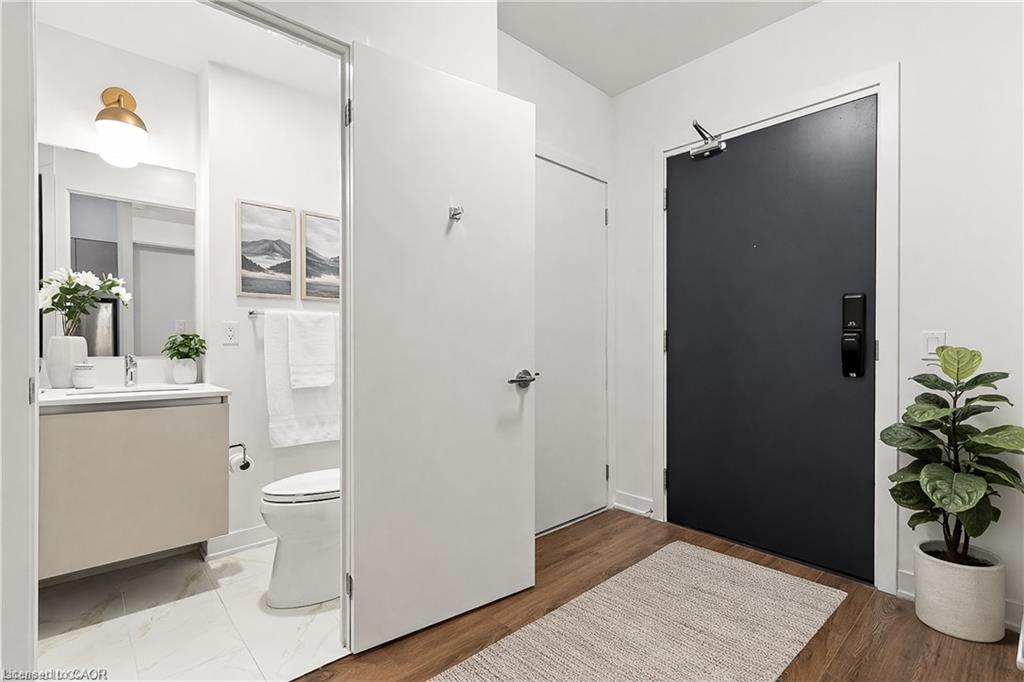316-405 Dundas Street W Property Photo 7
