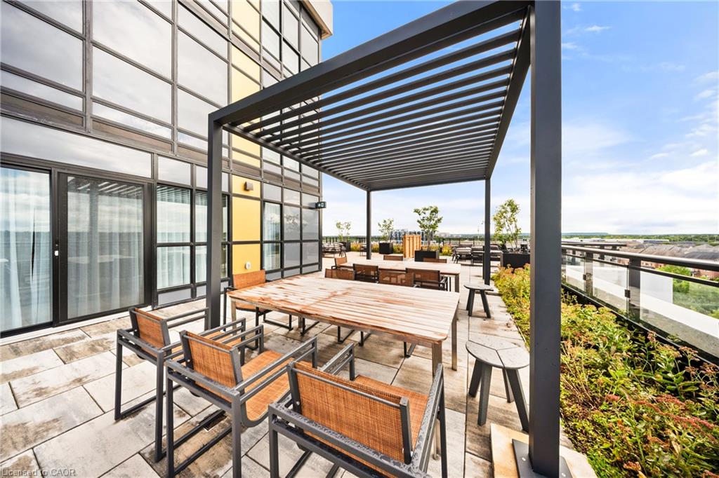 316-405 Dundas Street W Property Photo 26