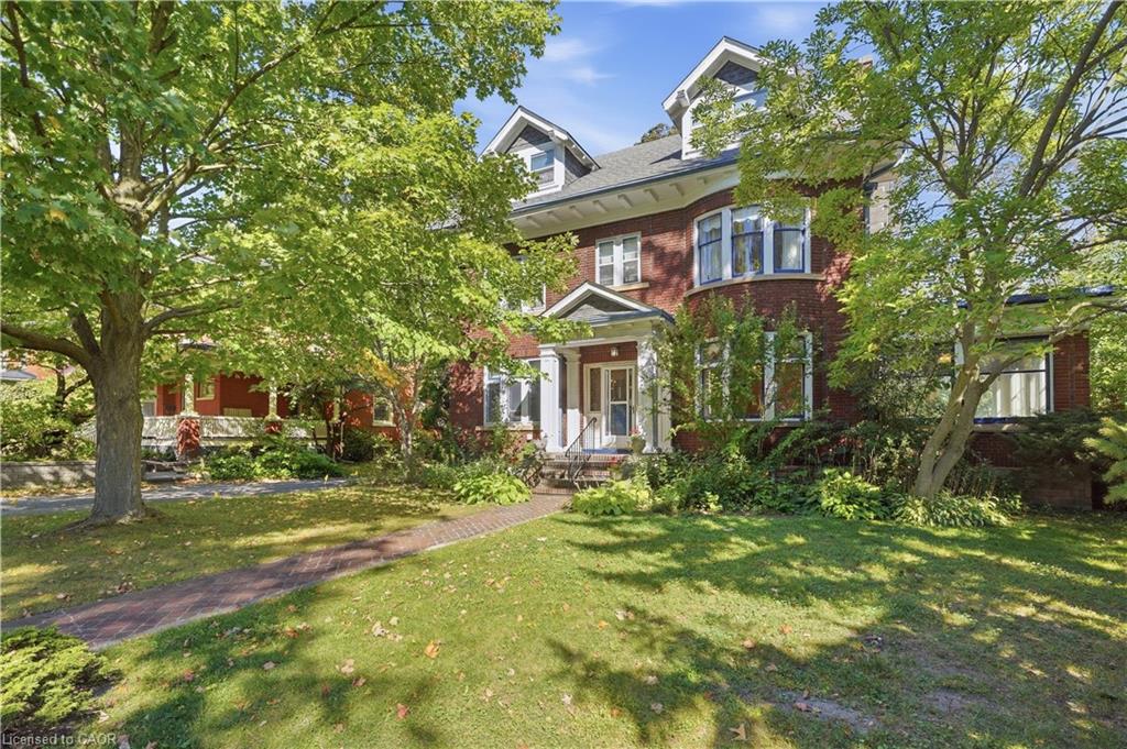 32 Wentworth Avenue Property Photo 1