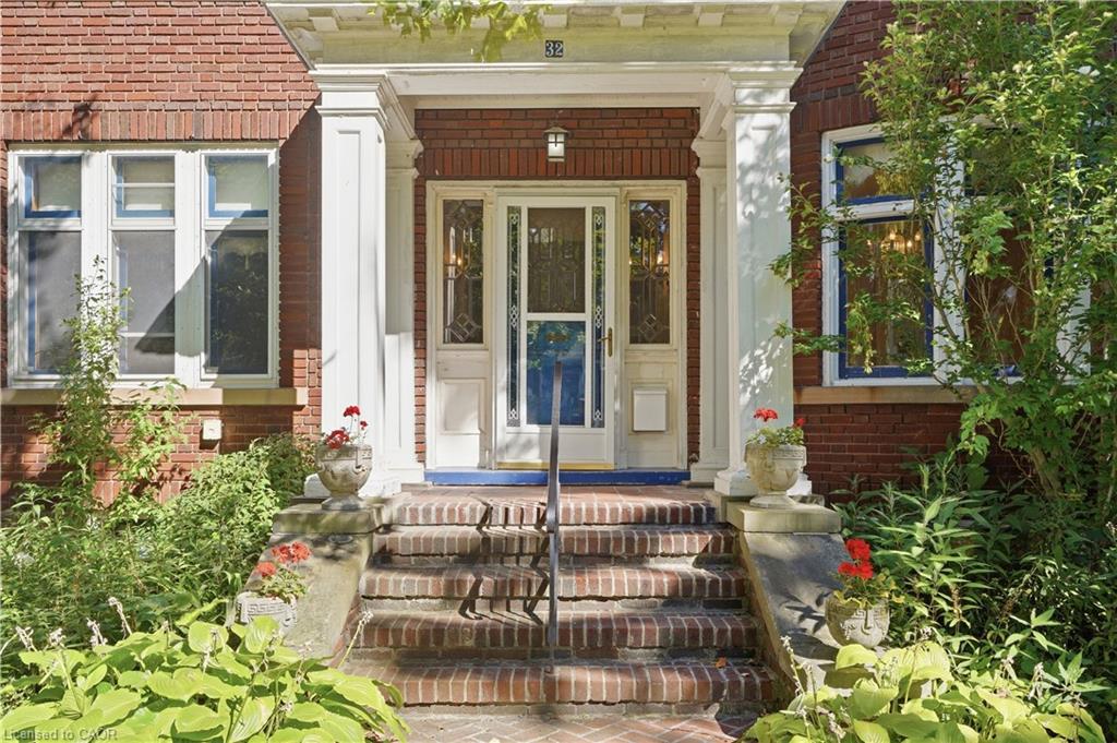 32 Wentworth Avenue Property Photo 3