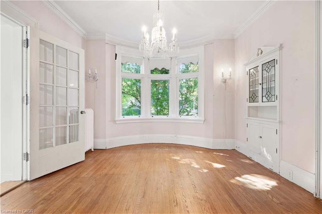 32 Wentworth Avenue Property Photo 9