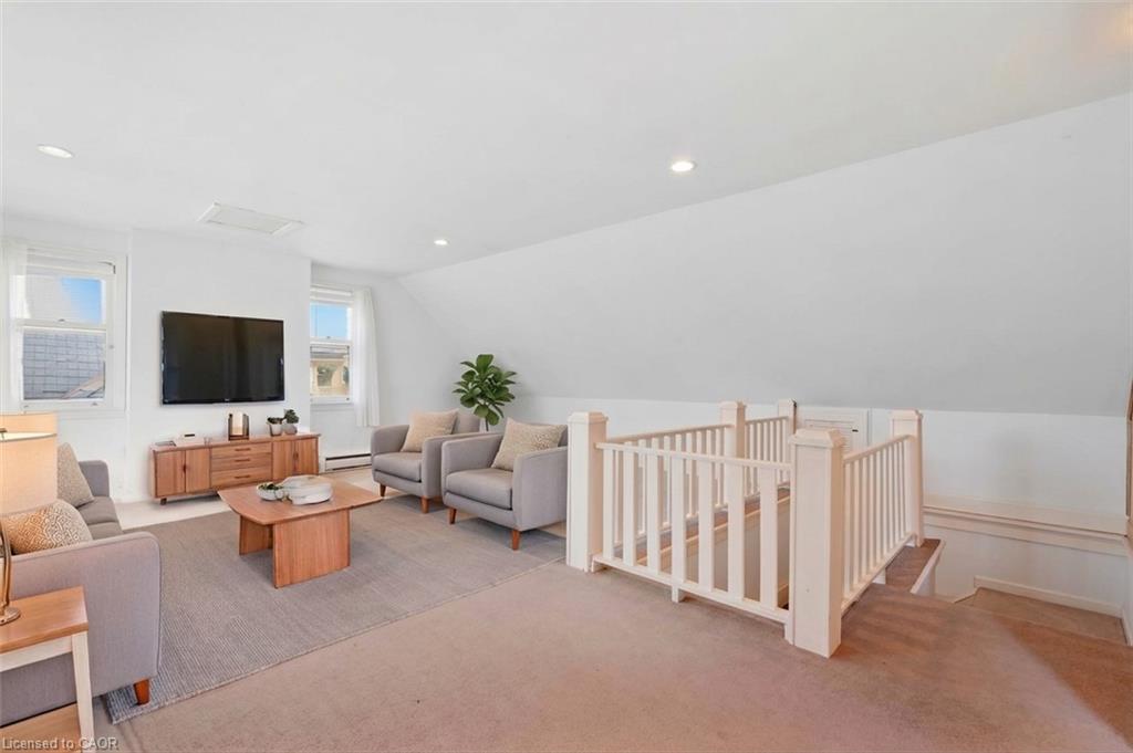 32 Wentworth Avenue Property Photo 27
