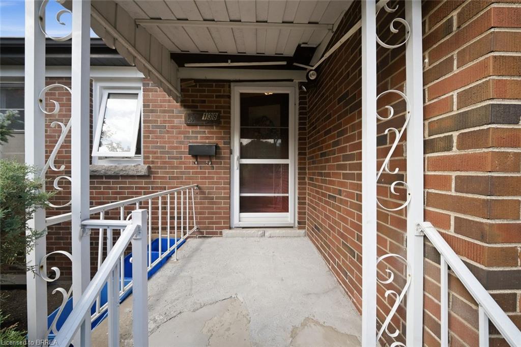 138 West 23rd Street Property Photo 4