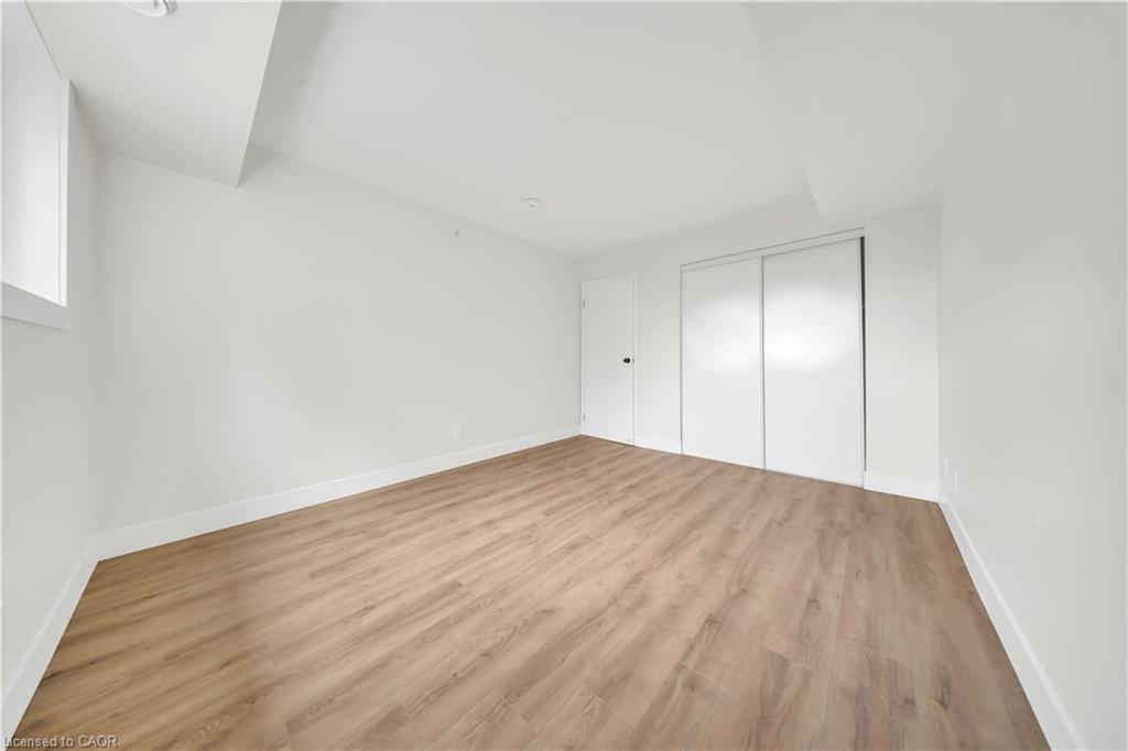 21-3085 Kingsway Drive Property Photo 4