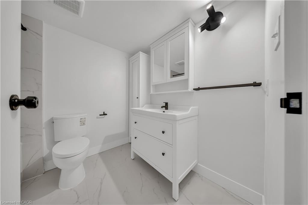 21-3085 Kingsway Drive Property Photo 18