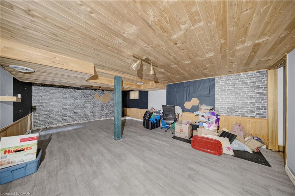 145 Albert Street W Property Photo 21