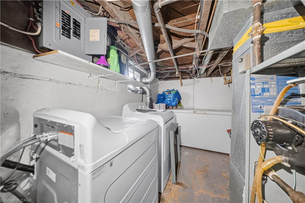 145 Albert Street W Property Photo 23