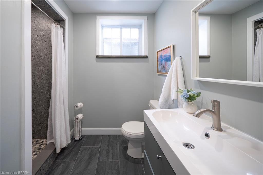 48 Lincoln Avenue Property Photo 37