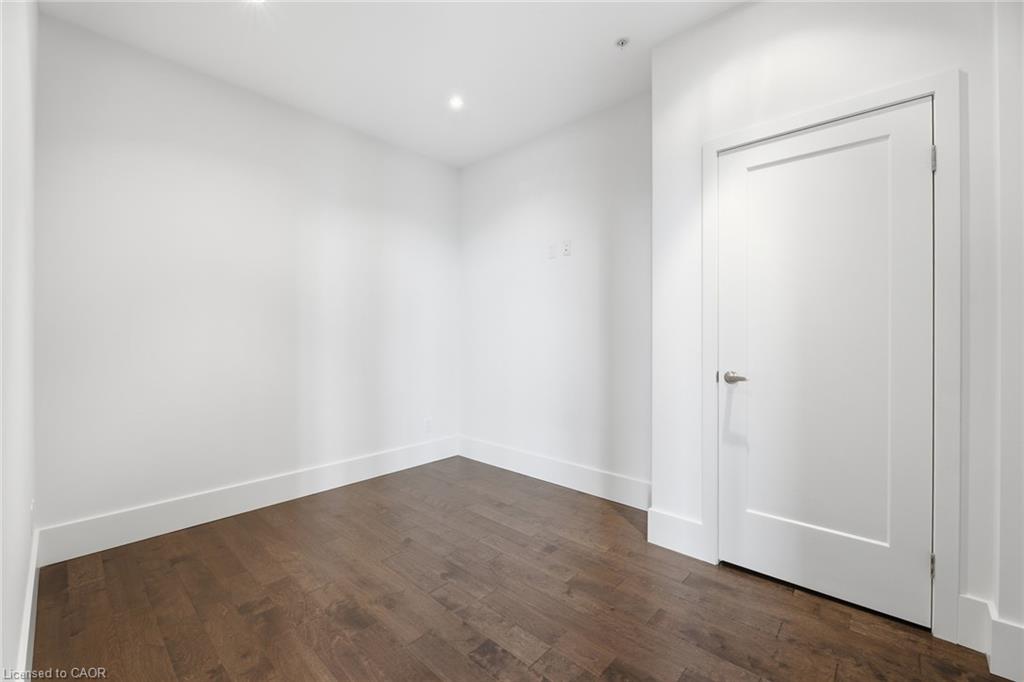 1902-1 Victoria Street Property Photo 24