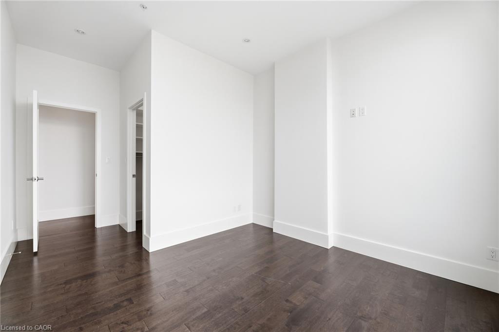 1902-1 Victoria Street Property Photo 30