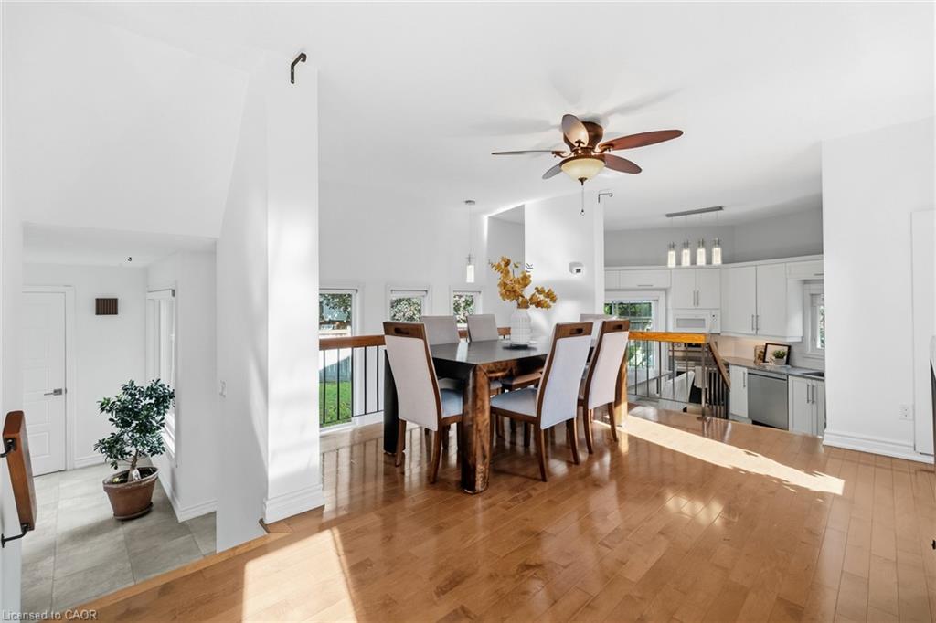 7034 Estoril Road Property Photo 11
