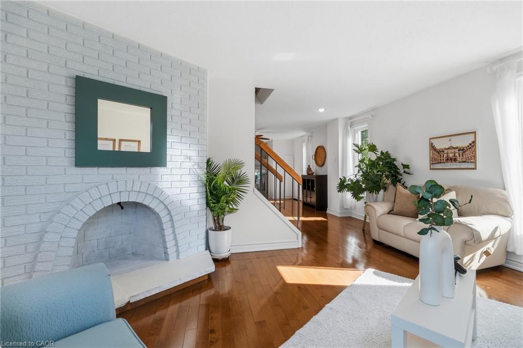7034 Estoril Road Property Photo 14