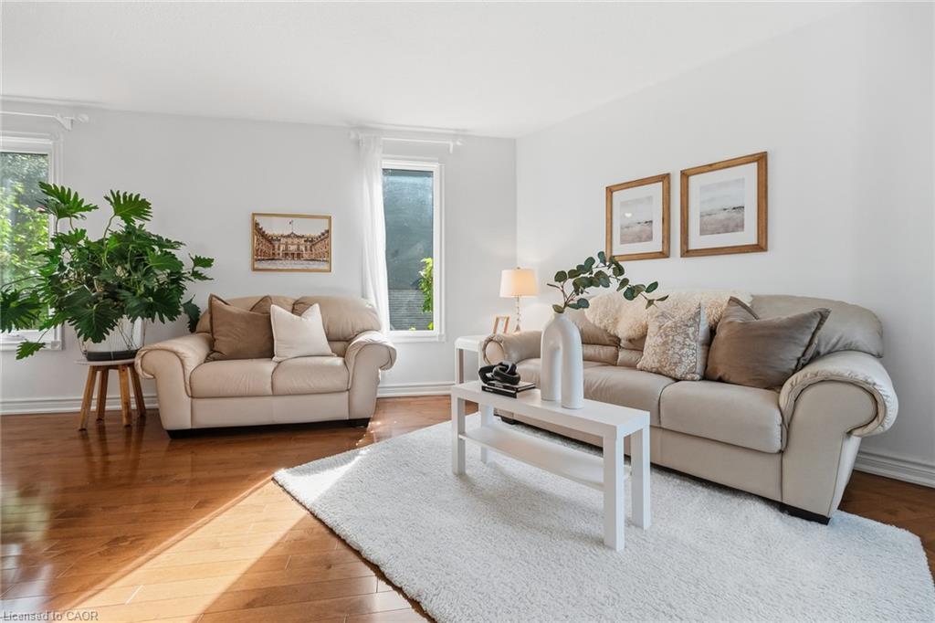 7034 Estoril Road Property Photo 17