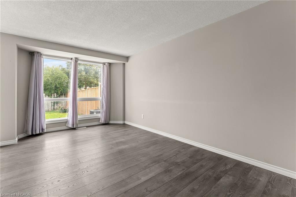 108 Tait Crescent Property Photo 9