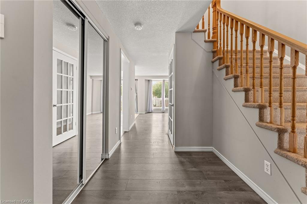 108 Tait Crescent Property Photo 16