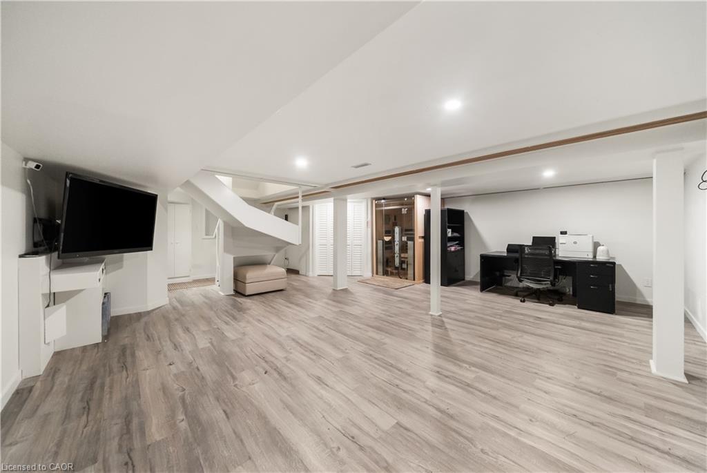 423 Smith Avenue Property Photo 33