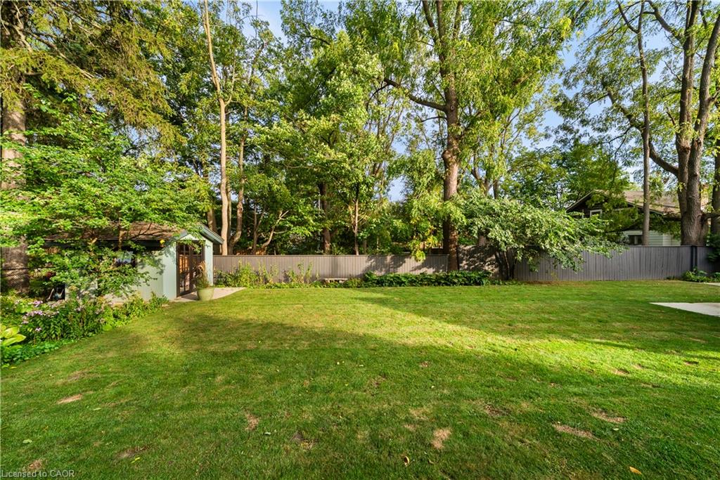423 Smith Avenue Property Photo 45