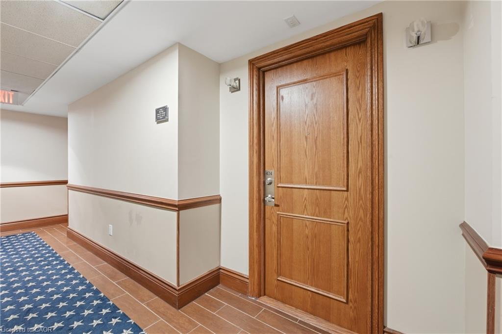 424-8111 Forest Glen Drive Property Photo 5