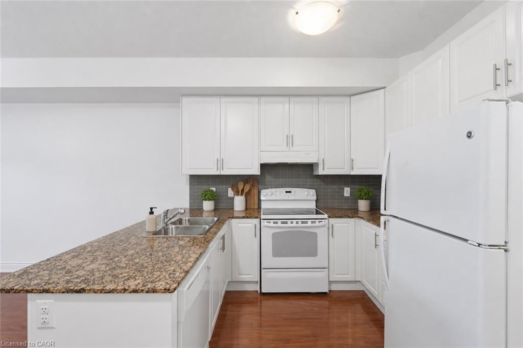 424-8111 Forest Glen Drive Property Photo 8
