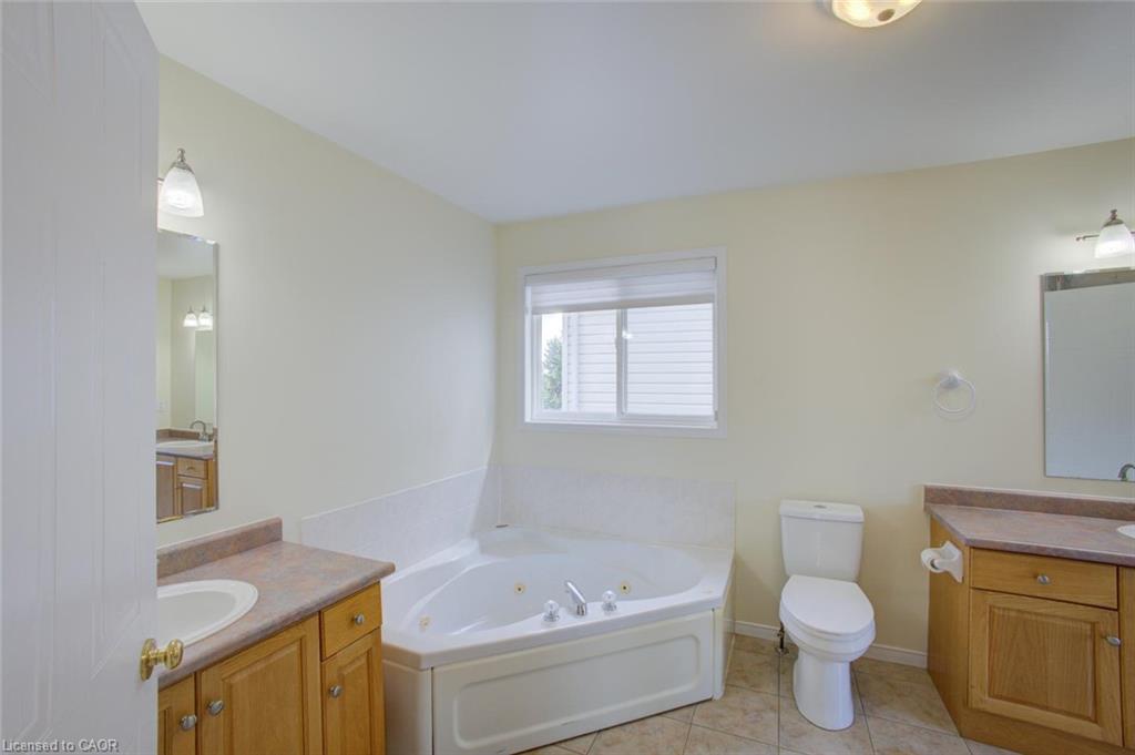 11 Kroeger Crescent Property Photo 5