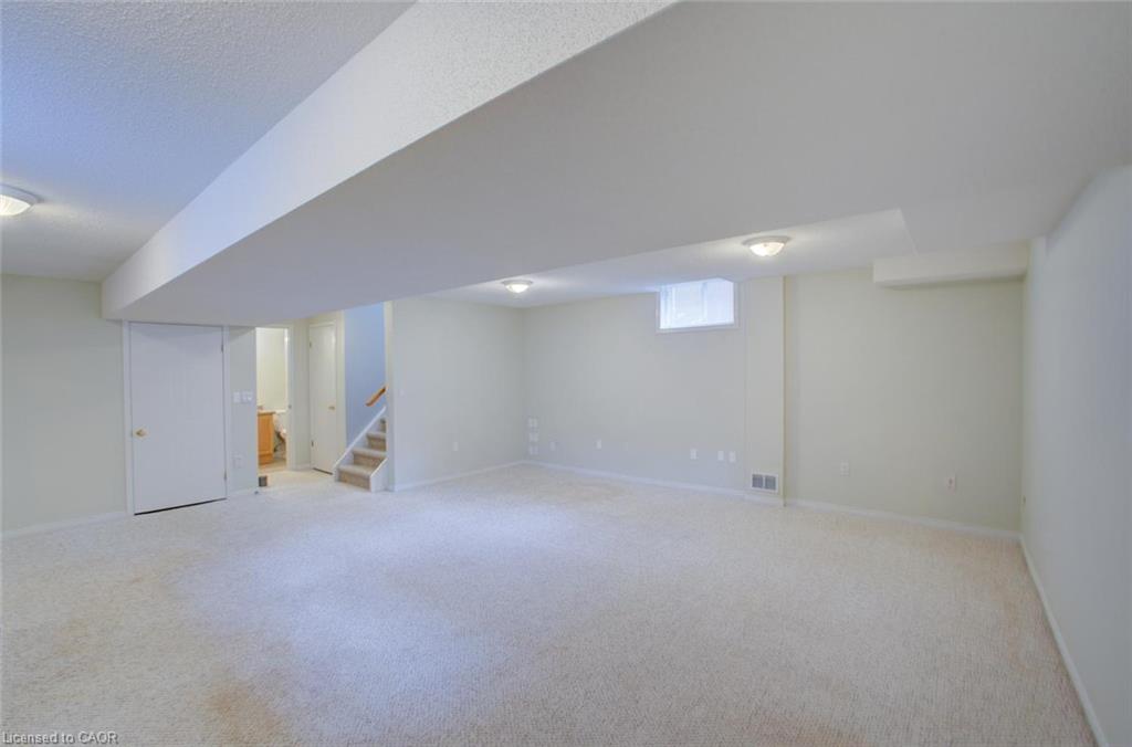 11 Kroeger Crescent Property Photo 42