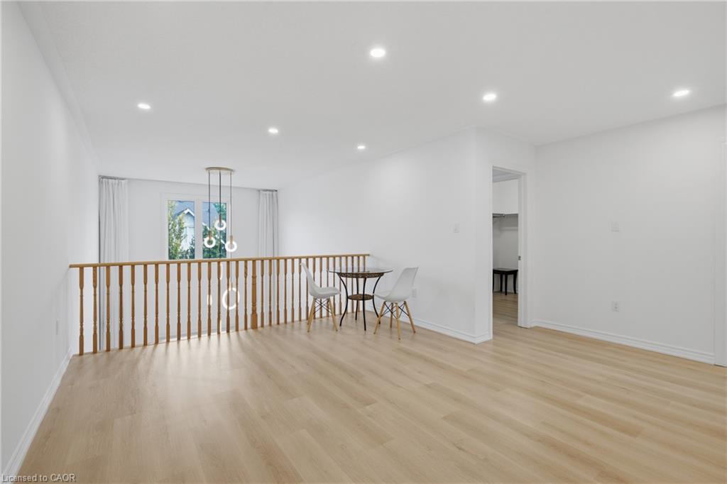 12 George Manor Property Photo 19