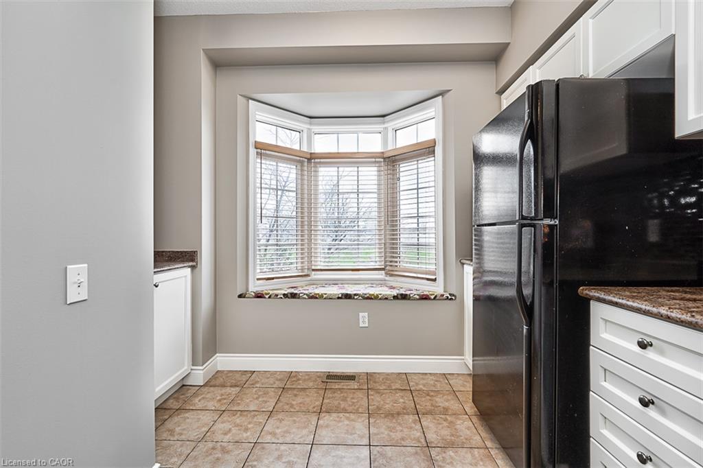 5-5080 Fairview Street Property Photo 7