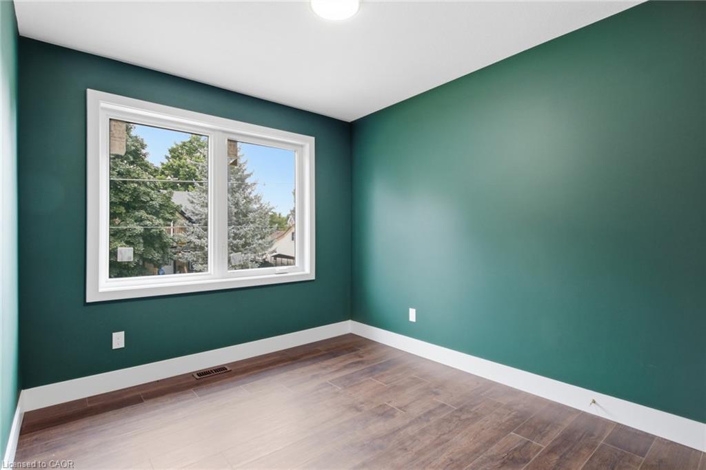 79 Metcalf Street Property Photo 16